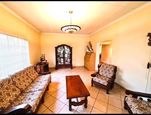 6 BEDROOM HOUSE FOR SALE IN HIGHVELD